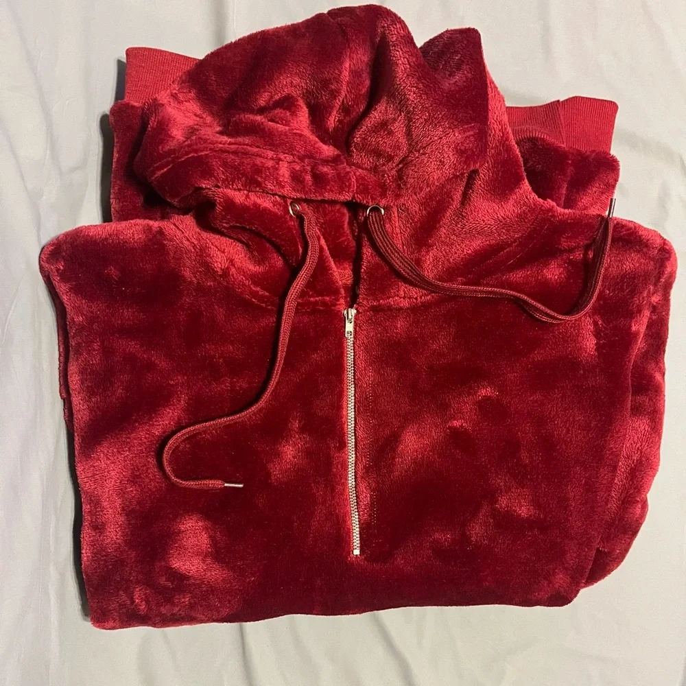 Plush Red Half-Zip Hoodie Sweater Women’s Size Large – Soft Fuzzy Pullover - Picture 6 of 6